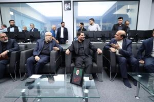 تقدیر سرپرست ریاست جمهوری از کارکنان نفت تقدیر سرپرست ریاست جمهوری از کارکنان نفت